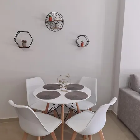 Apartment Cozy Gold Appartment#free Parking#